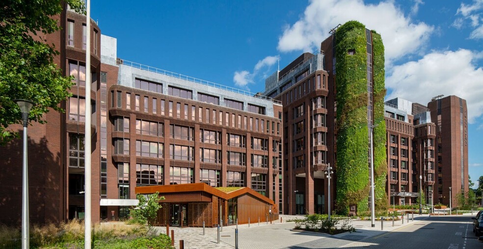 Duke St, Woking à louer - Photo de l’immeuble – Image 1 sur 7