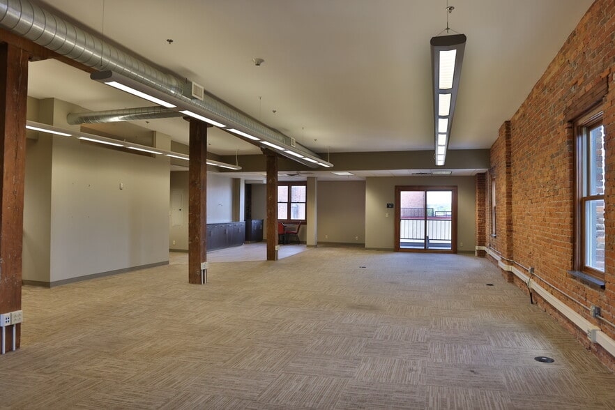 316 S Clinton St, Syracuse, NY à louer - Photo intérieure – Image 2 sur 13