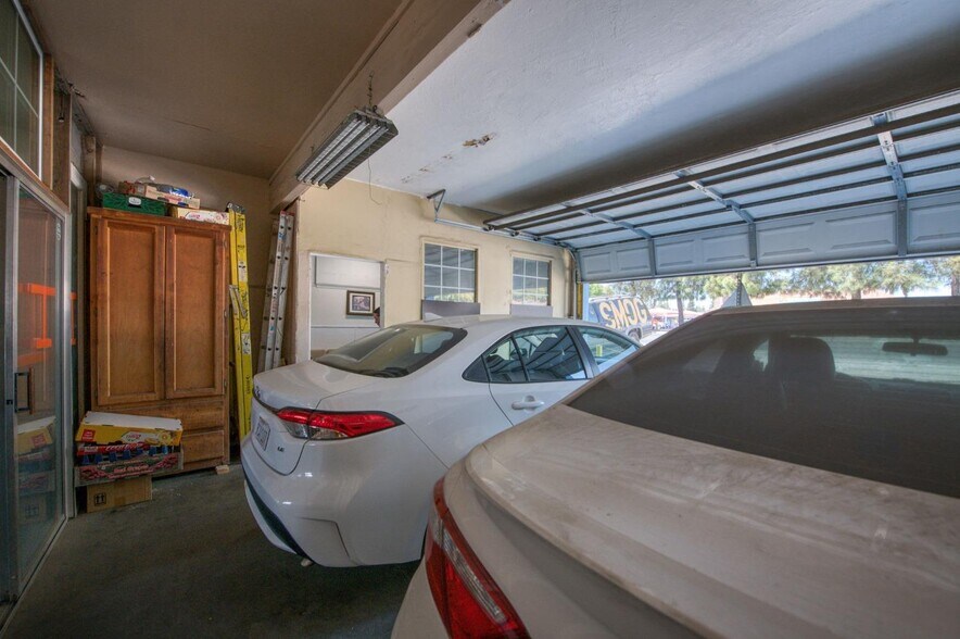 4434 N Blackstone Ave, Fresno, CA à vendre - Photo de l’immeuble – Image 3 sur 14