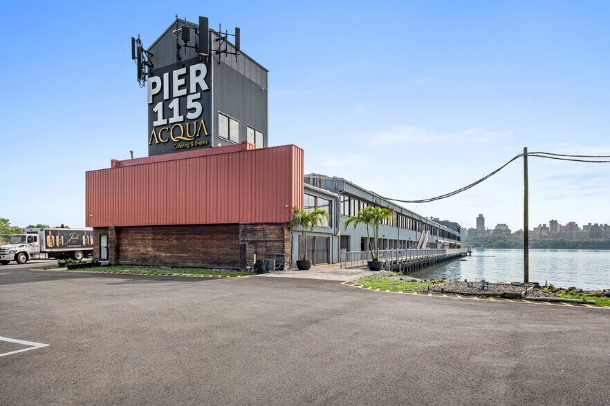 115 River Rd, Edgewater, NJ à louer - Photo de l’immeuble – Image 1 sur 30