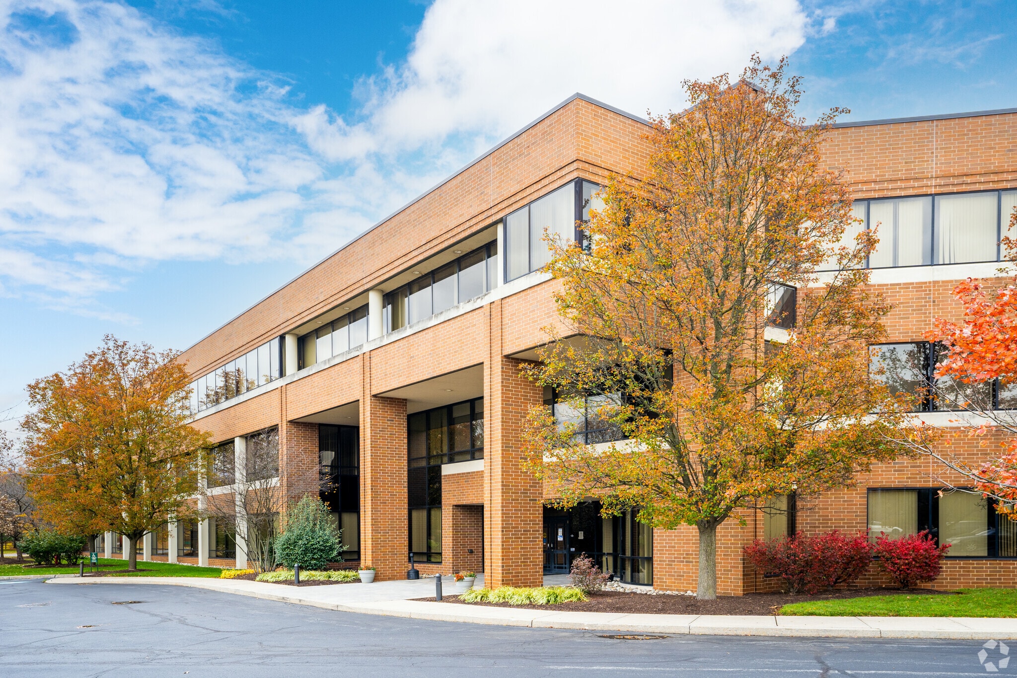 1525 Valley Center Pky, Bethlehem, PA à louer Photo principale– Image 1 sur 8