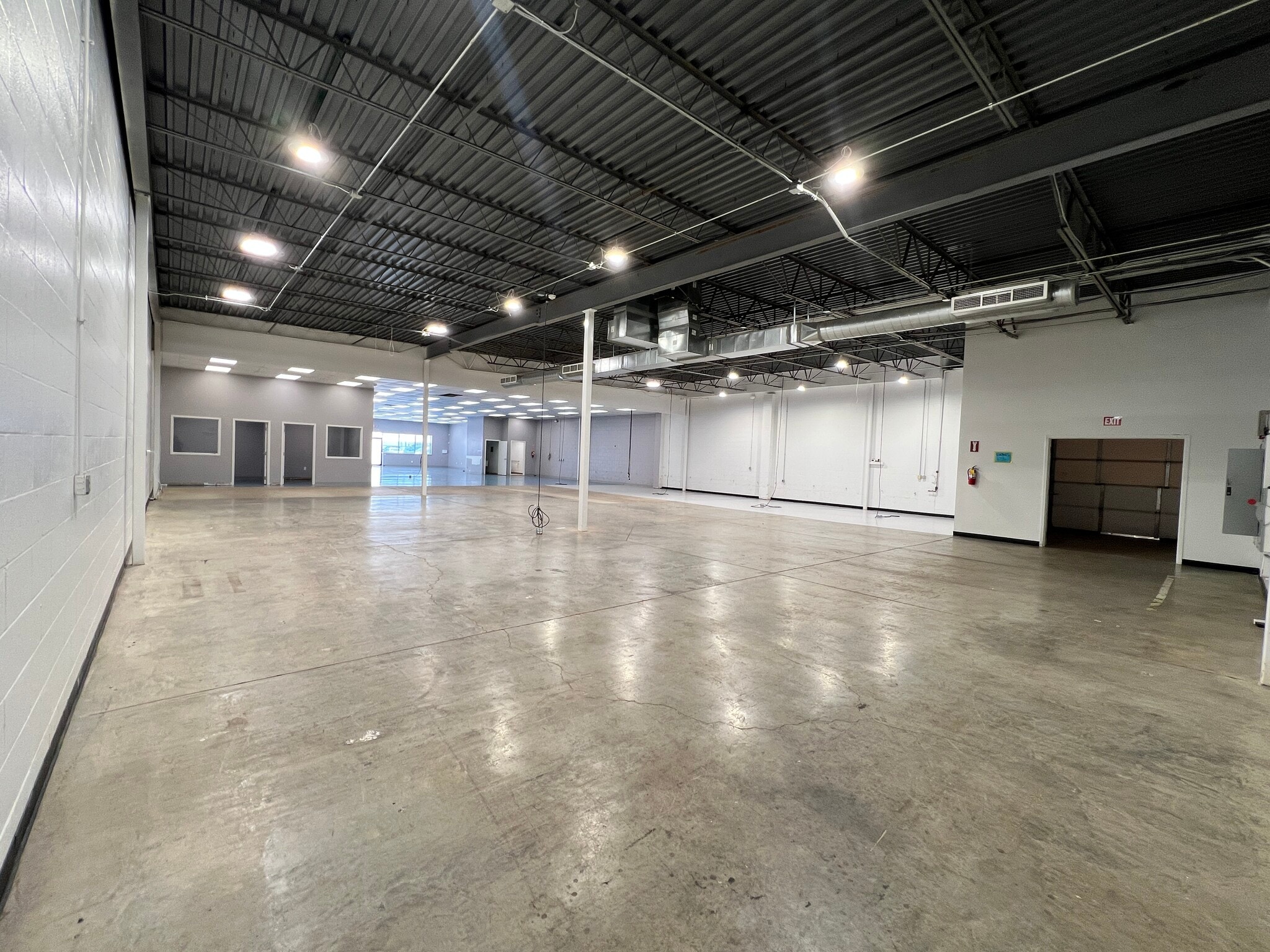 1340 N Illinois St, Indianapolis, IN à louer Photo intérieure– Image 1 sur 12
