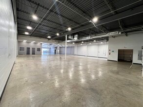 1340 N Illinois St, Indianapolis, IN à louer Photo intérieure– Image 1 sur 12