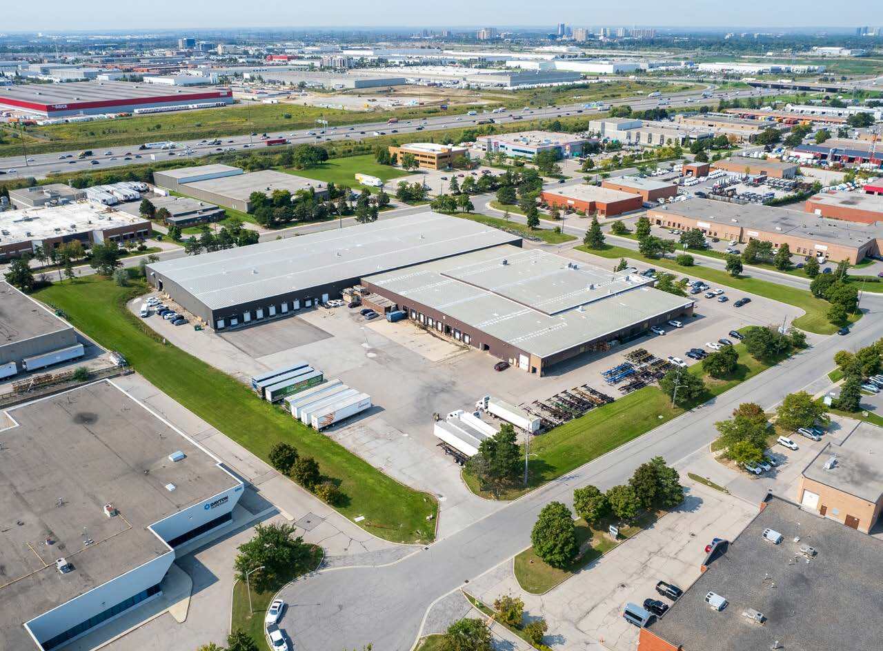 910 Mid-Way Blvd, Mississauga, ON à vendre Photo de l’immeuble– Image 1 sur 5