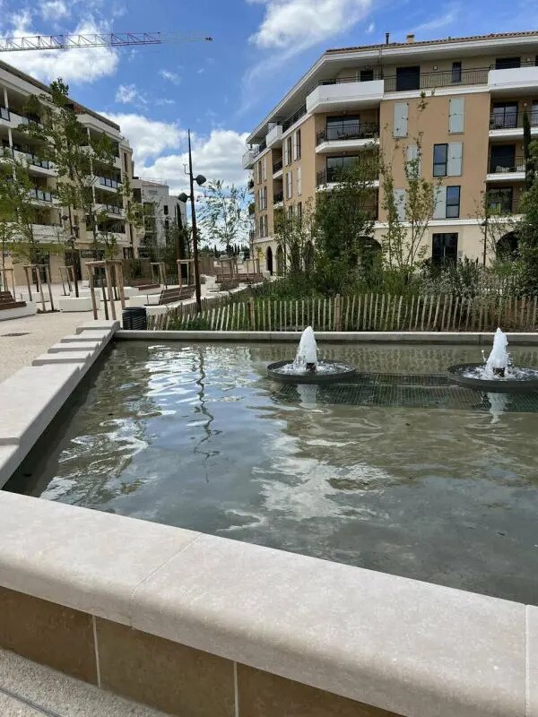 Local commercial dans Aix-en-Provence à vendre Photo de l’immeuble– Image 1 sur 4