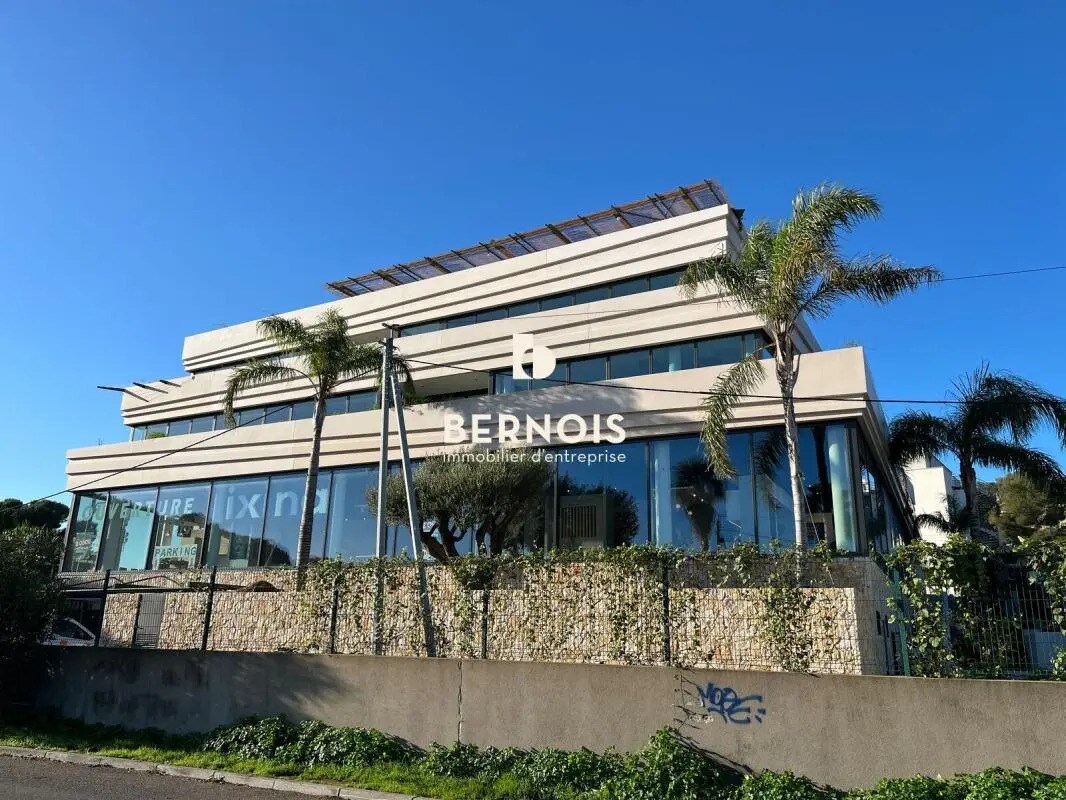 285 Avenue Marcel Paul (Rd 63), La Seyne-sur-Mer à louer Photo de l’immeuble– Image 1 sur 34