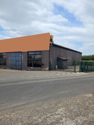 Plus de détails pour Local d'activités à louer