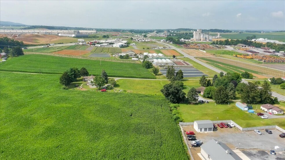8738 Olde Scotland Rd, Shippensburg, PA à vendre - Photo principale – Image 2 sur 11