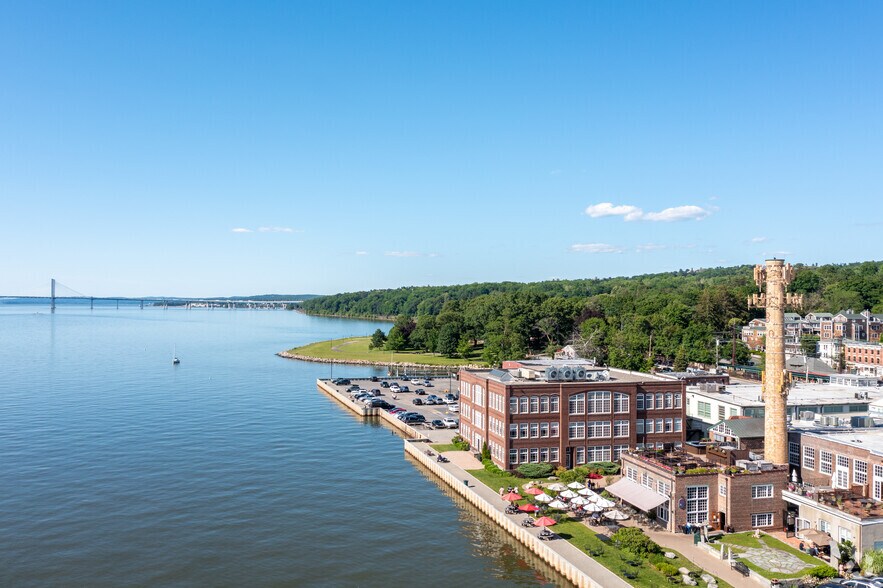 3 W Main St, Irvington, NY à louer - Aérien – Image 3 sur 10