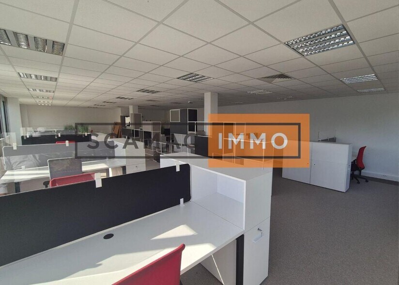 Bureau dans Roissy En France à vendre - Photo intérieure – Image 1 sur 5