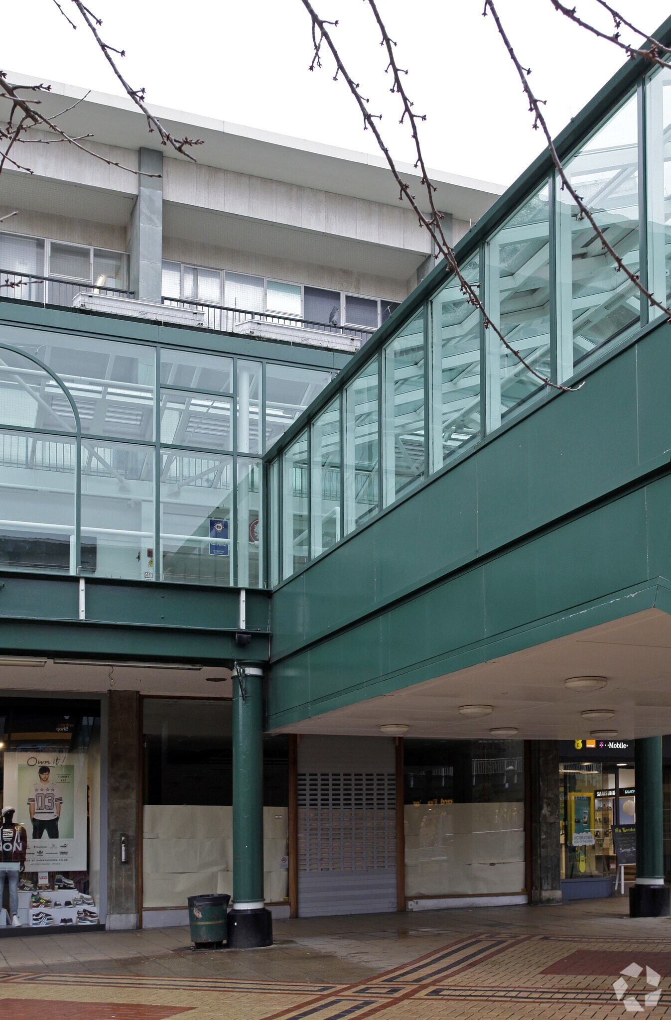 32 The Precinct, Coventry à vendre Photo principale– Image 1 sur 3