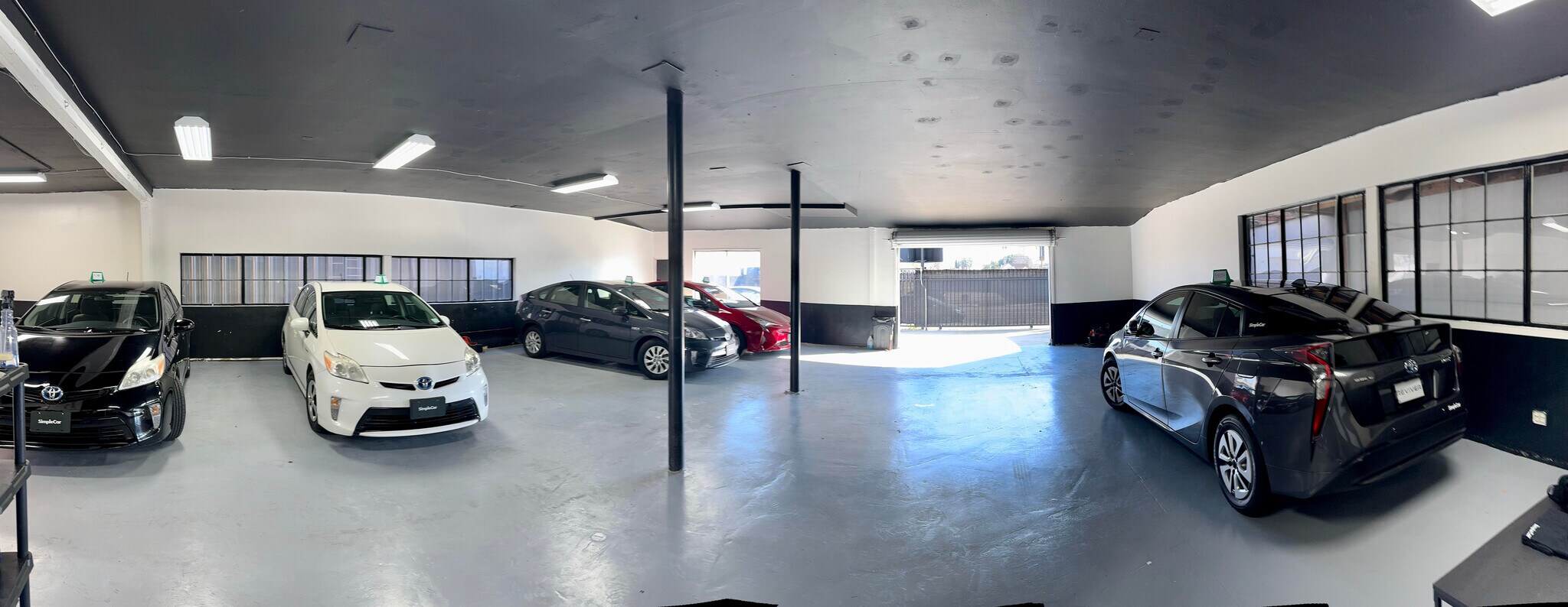 3121 W Jefferson Blvd, Los Angeles, CA à louer Photo de l’immeuble– Image 1 sur 16