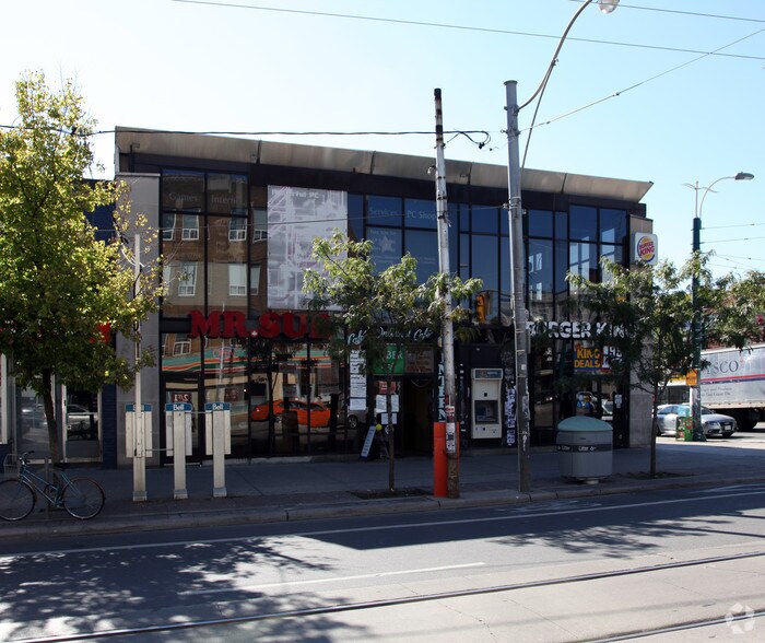 267 College St, Toronto, ON à louer - Photo de l’immeuble – Image 3 sur 3