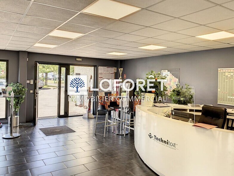 Local d'activités dans Roncq à vendre - Photo de l’immeuble – Image 1 sur 6