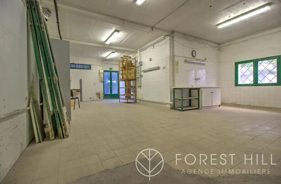 Local commercial dans Céret à vendre - Photo intérieure – Image 2 sur 11