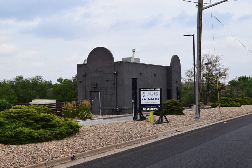 1285 S Santa Fe Dr, Denver, CO à louer - Photo de l’immeuble – Image 1 sur 16