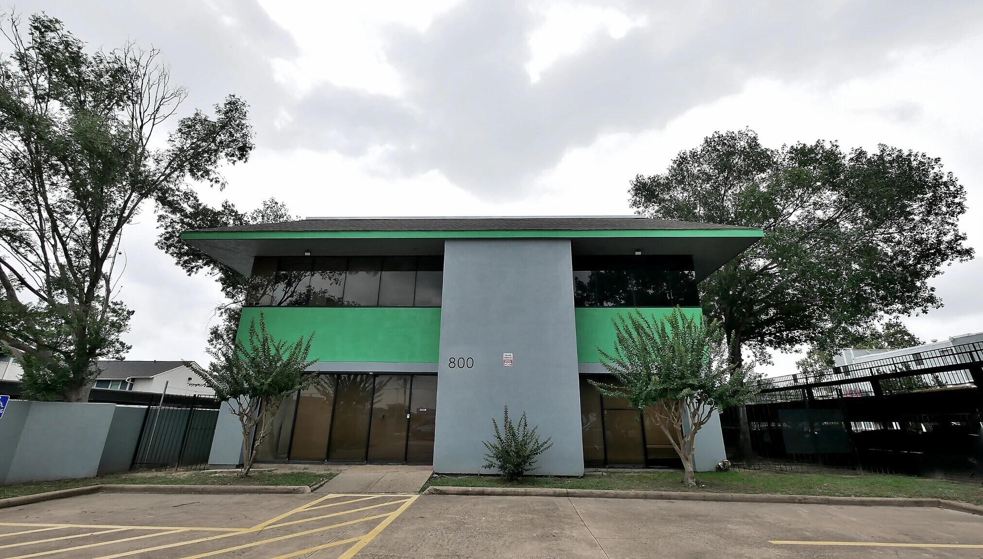 800 Tully Rd, Houston, TX à vendre Photo de l’immeuble– Image 1 sur 23