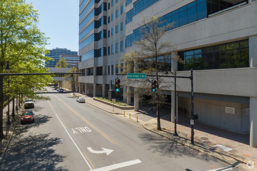 950 22nd St N, Birmingham, AL à louer - Photo de l’immeuble – Image 3 sur 4