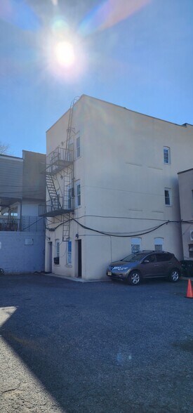 326 Broad Ave, Palisades Park, NJ à vendre - Photo de l’immeuble – Image 2 sur 3