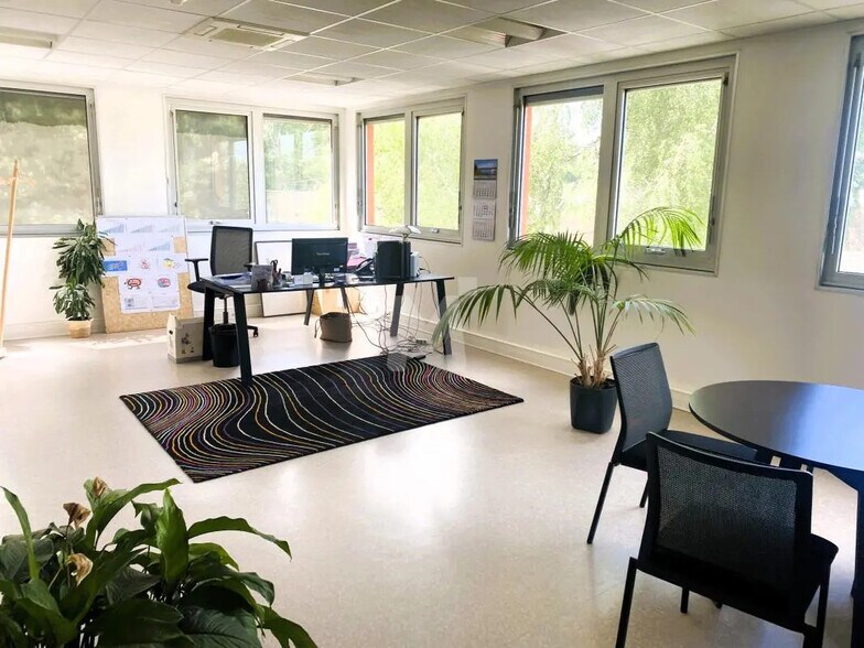 Local d’activités dans Ris-Orangis à louer - Photo intérieure – Image 3 sur 13