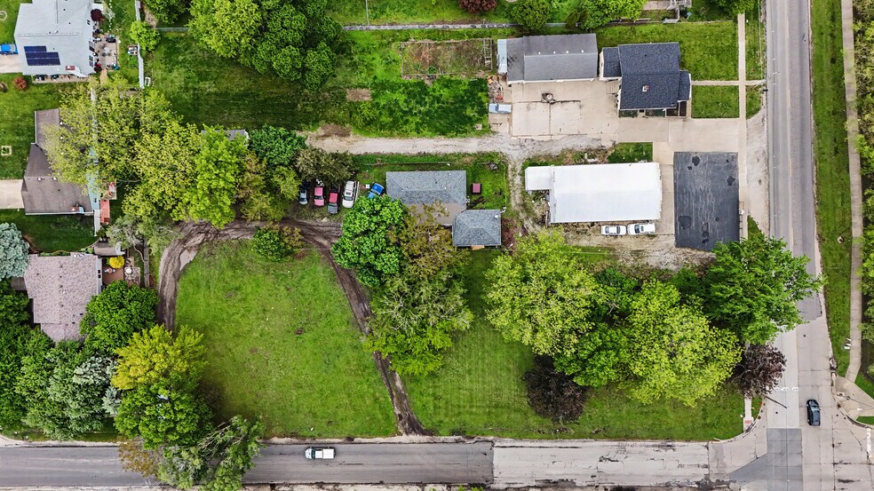 2404 W John St, Champaign, IL à vendre - Aérien – Image 2 sur 24