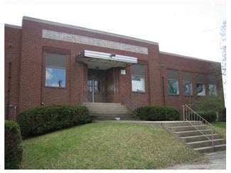 Plus de détails pour 1530 Hillcrest Ave, Washington, PA - Spécialisé à vendre