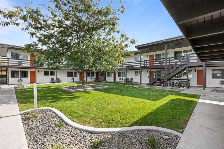 2105 Pullen St, Richland, WA à vendre - Photo de l’immeuble – Image 2 sur 8