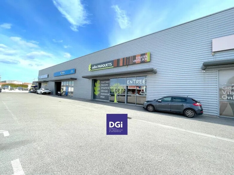 2503 Route De Montpellier, Nîmes à louer - Photo de l’immeuble – Image 2 sur 4