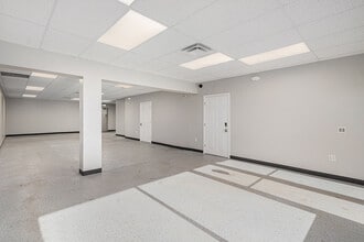 6909 E Hampden Ave, Denver, CO à louer Photo intérieure– Image 2 sur 10