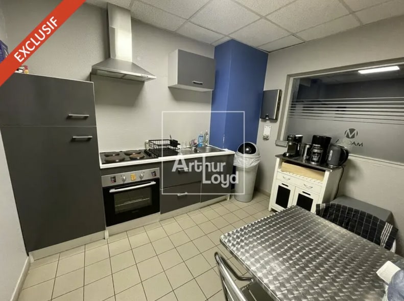 Bureau dans Fontainebleau à vendre - Photo de l’immeuble – Image 3 sur 4