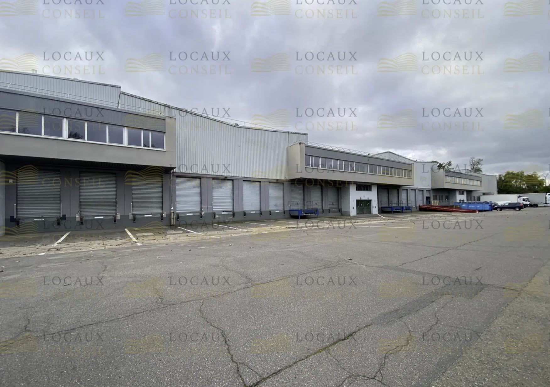 Local d’activités dans Herblay à louer Photo principale– Image 1 sur 2