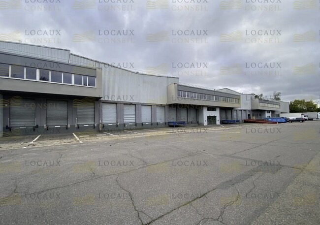 Plus de détails pour Local d'activités à louer