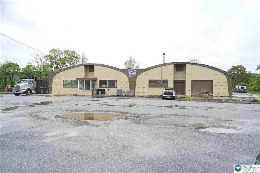 8123 PA Route 873, Slatington, PA à louer - Photo de l’immeuble – Image 1 sur 4