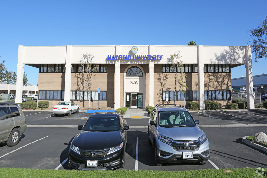 2461-2495 E Orangethorpe Ave, Fullerton, CA à louer - Photo de l’immeuble – Image 2 sur 9