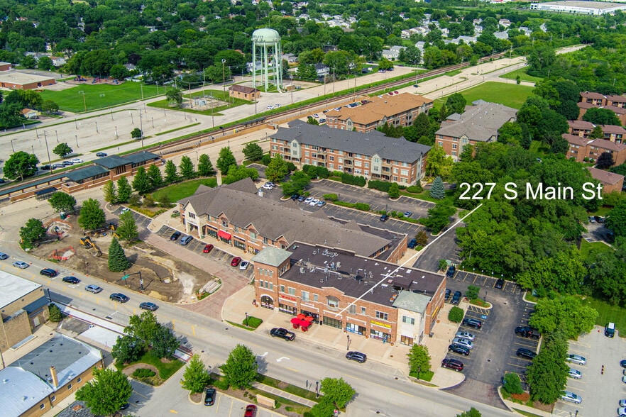 241 S Main St, Bartlett, IL à louer - Photo principale – Image 1 sur 19
