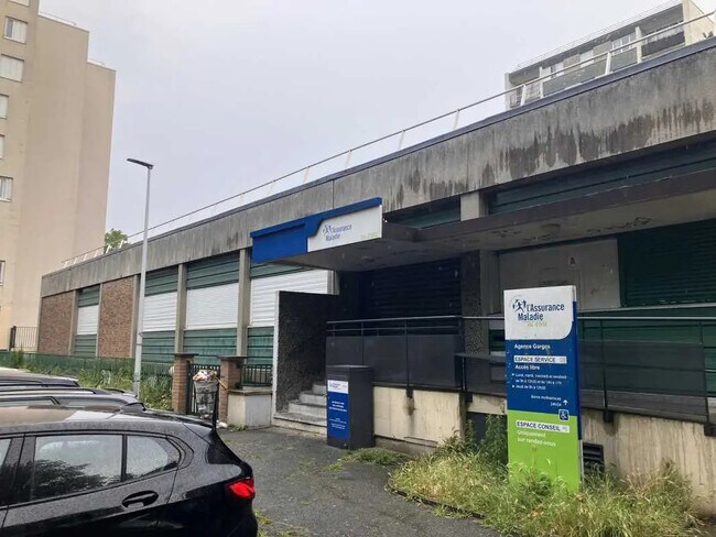 Plus de détails pour 1 Place Germain Soufflot, Garges-lès-Gonesse - Bureau à vendre