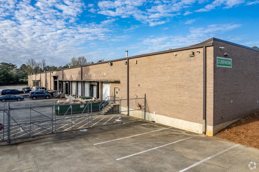 4660 Hammermill Rd, Tucker, GA à louer - Photo de l’immeuble – Image 1 sur 10