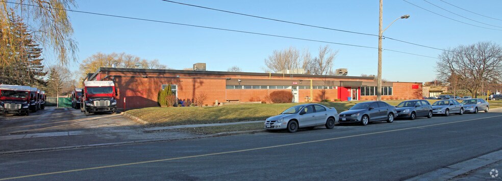36 Scarsdale Rd, Toronto, ON à louer - Photo de l’immeuble – Image 3 sur 6