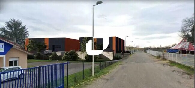 Plus de détails pour Local d’activités à vendre