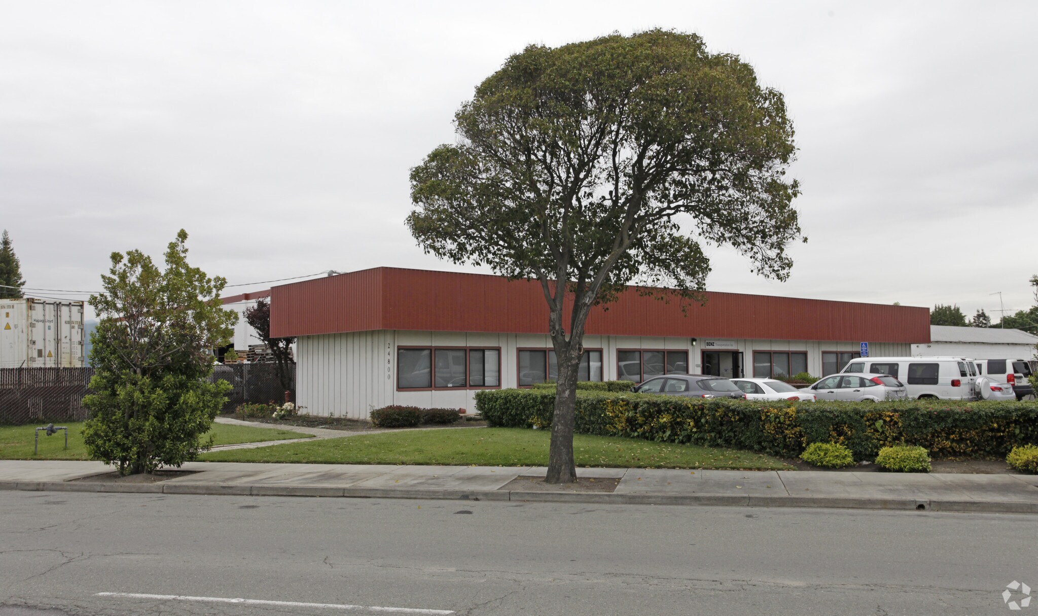 24800 Industrial Blvd, Hayward, CA à louer Photo principale– Image 1 sur 8