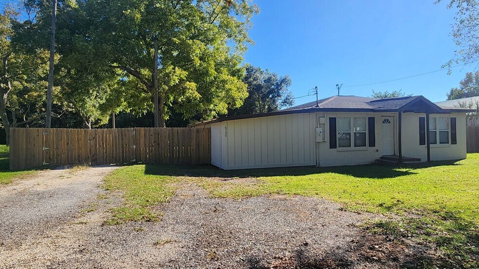 6730 Mobile Hwy, Pensacola, FL à louer - Photo de l’immeuble – Image 2 sur 8