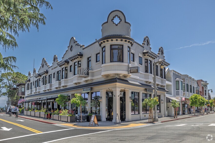 22 El Portal, Sausalito, CA à louer - Photo principale – Image 1 sur 6