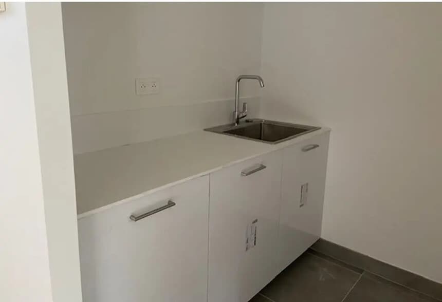 Bureau dans Versailles à louer - Photo de l’immeuble – Image 3 sur 8