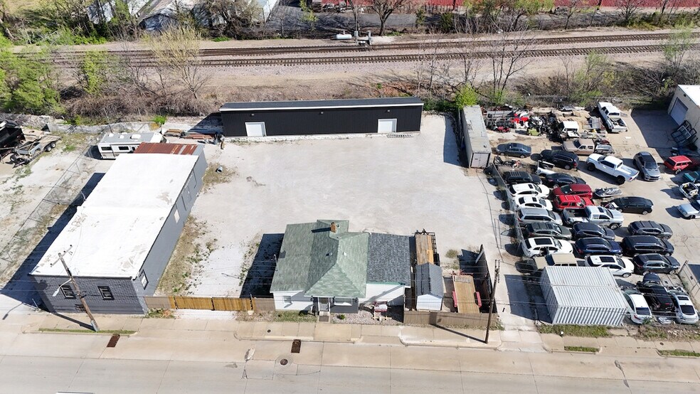 819-823 W Commercial St, Springfield, MO à vendre - Photo de l’immeuble – Image 1 sur 9