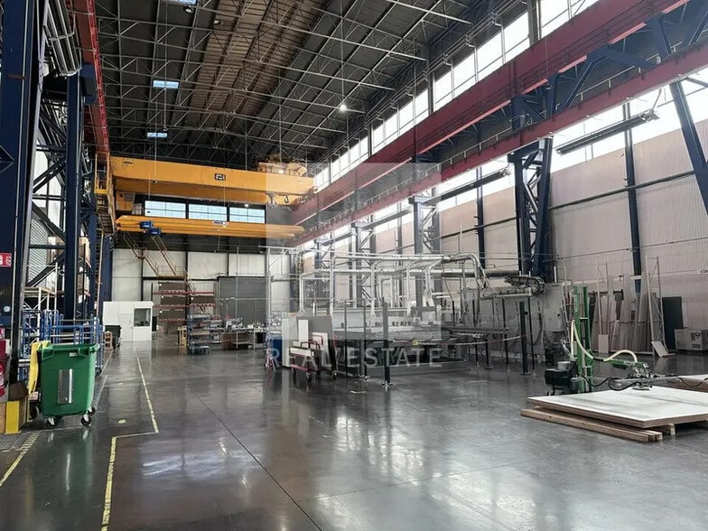 Industriel/Logistique dans Grenoble à louer - Photo intérieure – Image 1 sur 12