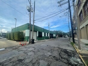 1400 St Charles Ave, New Orleans, LA à louer Photo de l’immeuble– Image 2 sur 8