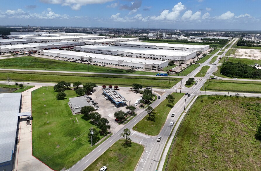 Valero Red Bluff Rd Portfolio portefeuille de 2 biens à vendre sur LoopNet.fr - Aérien – Image 3 sur 7