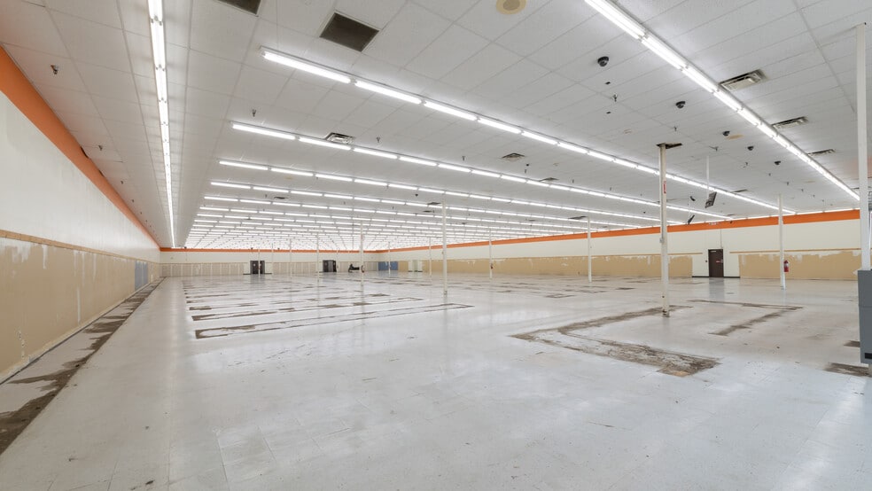 4600 Hardy St, Hattiesburg, MS à louer - Photo intérieure – Image 2 sur 18