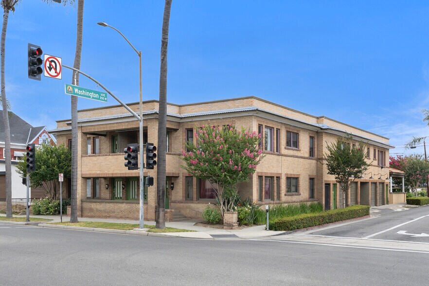 1301 N Broadway, Santa Ana, CA à vendre - Photo de l’immeuble – Image 1 sur 15
