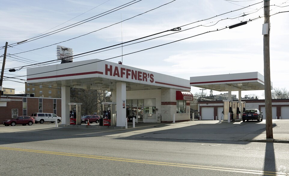 186 Appleton St, Lowell, MA à vendre - Photo principale – Image 1 sur 11